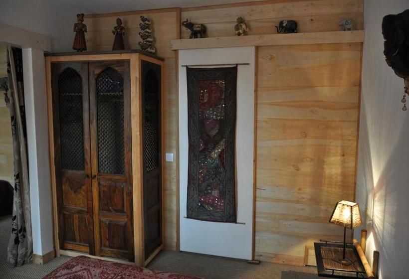 مبيت وإفطار Le Castellou