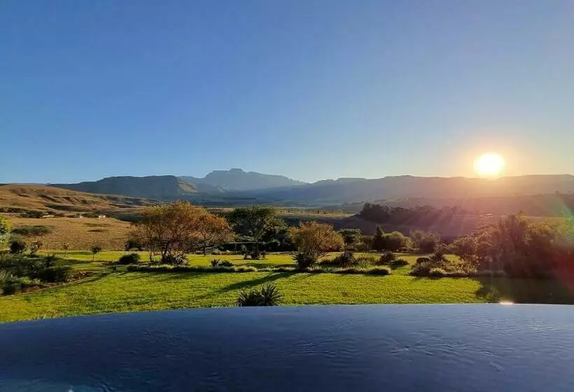 Hotelli Inkungu Lodge