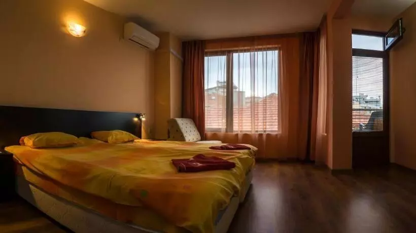 Majatalo Guest House Karamihalevi
