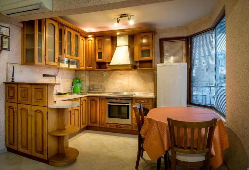 پانسیون Guest House Karamihalevi