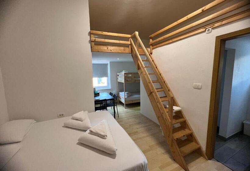 پانسیون Lemonwood House