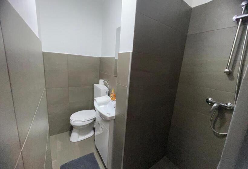 پانسیون Lemonwood House