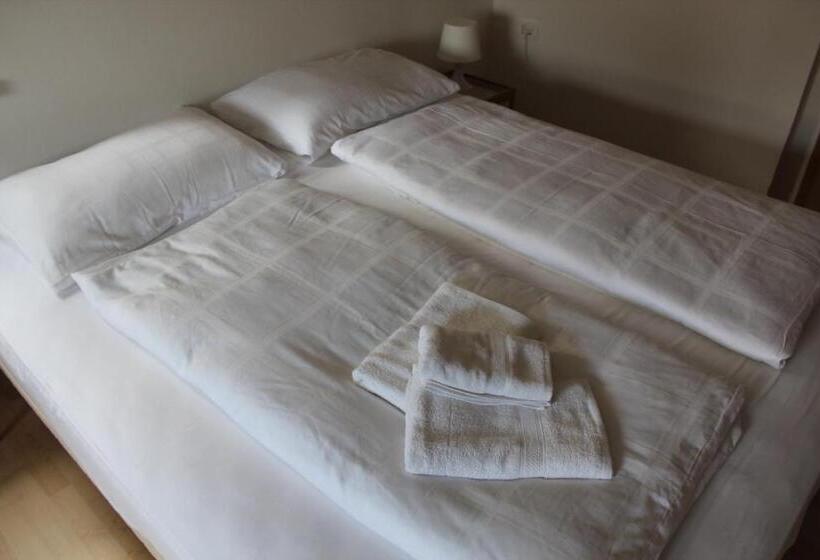 پانسیون Lemonwood House