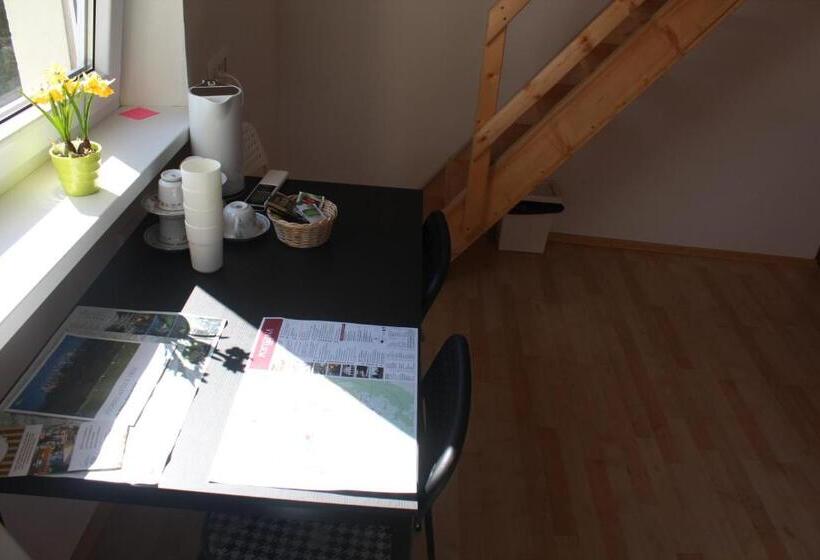 پانسیون Lemonwood House