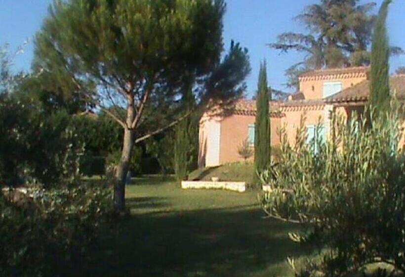 פנסיון Paradise House