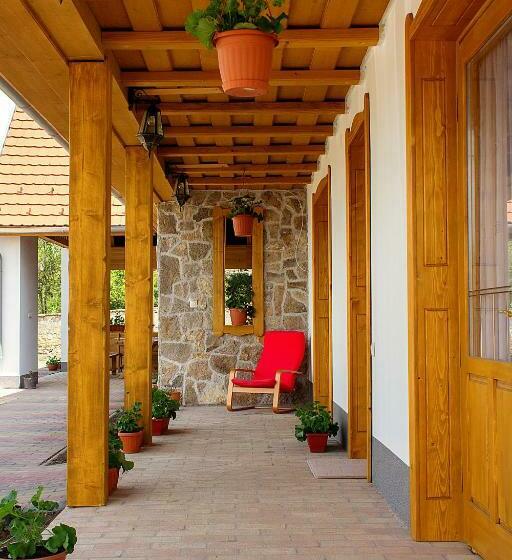 פנסיון Rózsa Domb Vendégház