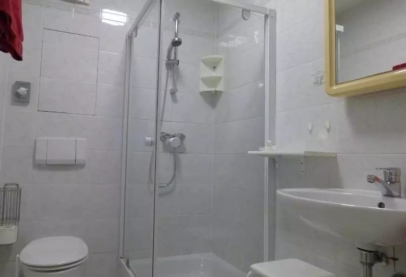 Aamiaismajoitus (B&B) Pension Meyer