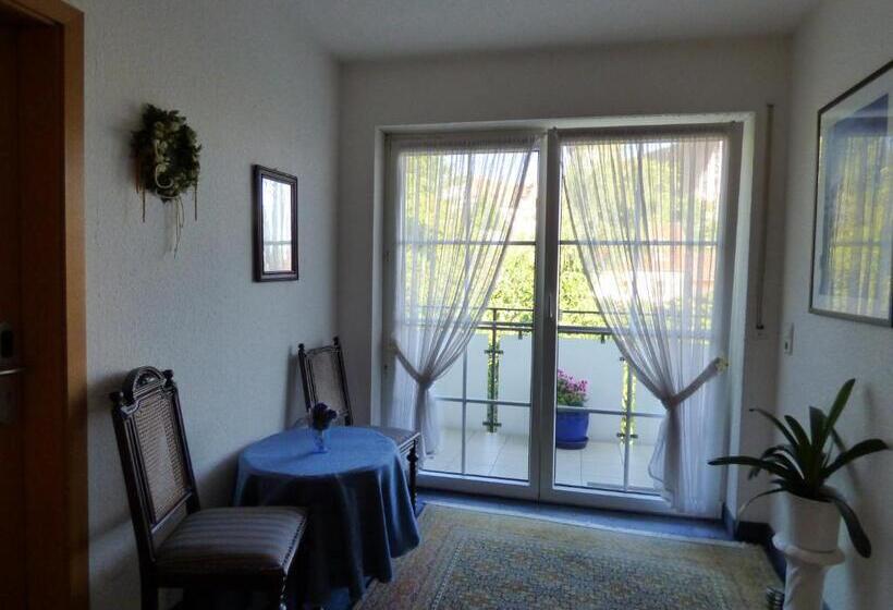 ベッドアンドブレックファースト Pension Meyer