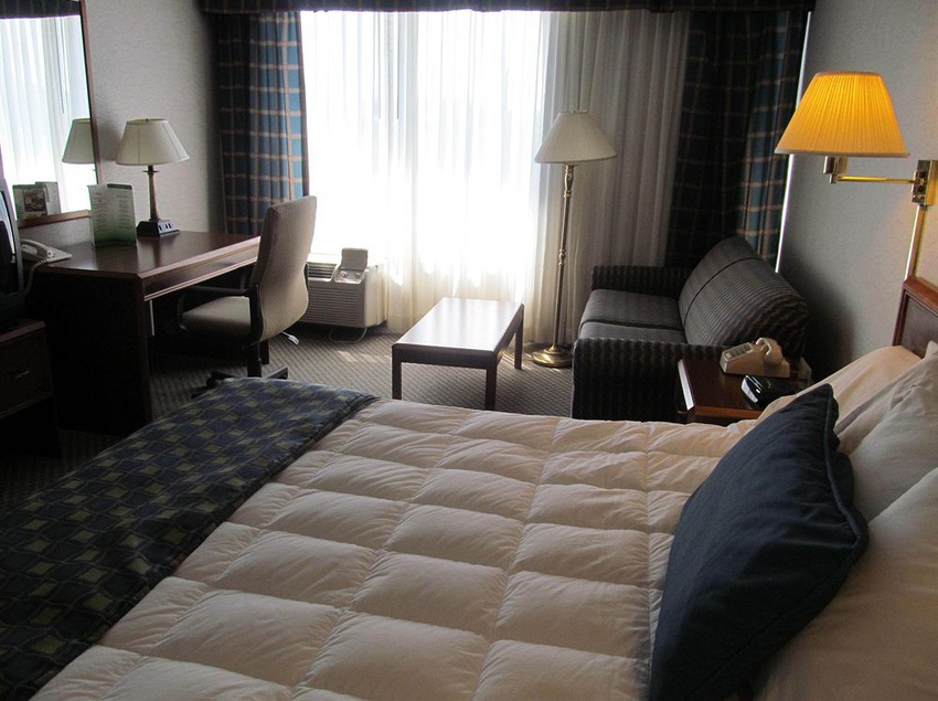 Fern Valley Hotel & Conference Center