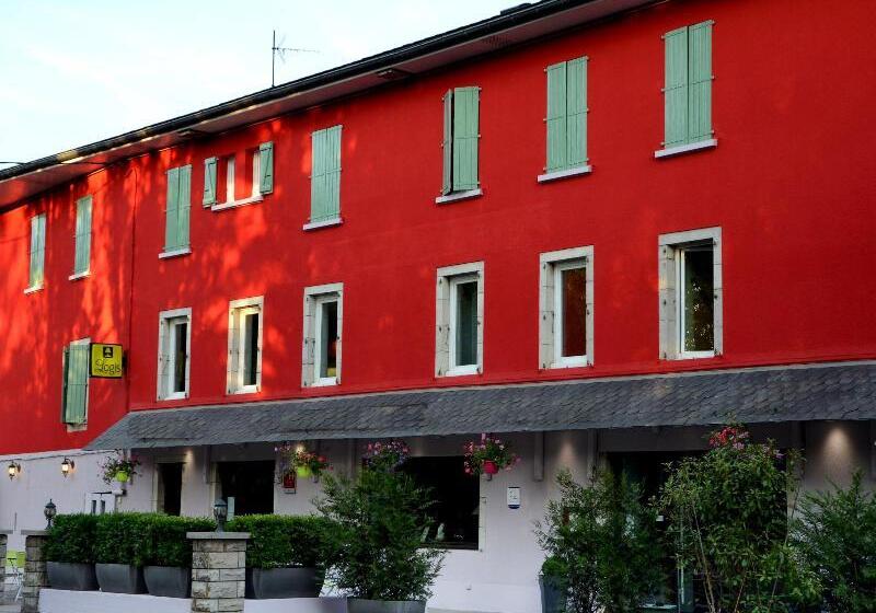 ホテル Logis Hôtel Aux Berges De L Aveyron