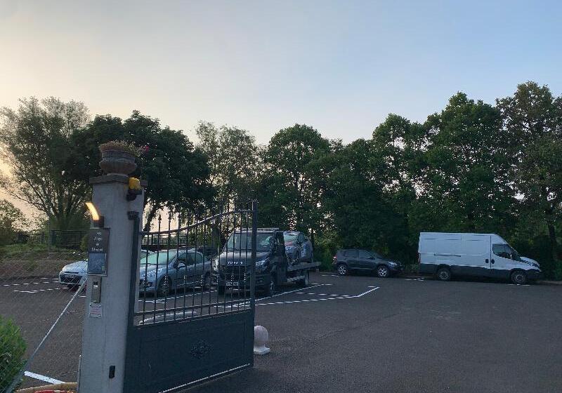 ホテル Logis Hôtel Aux Berges De L Aveyron