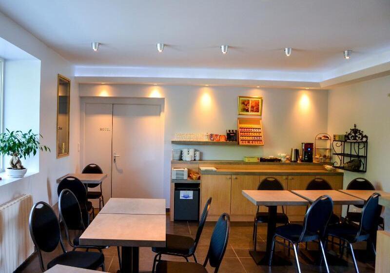 ホテル Logis Hôtel Aux Berges De L Aveyron