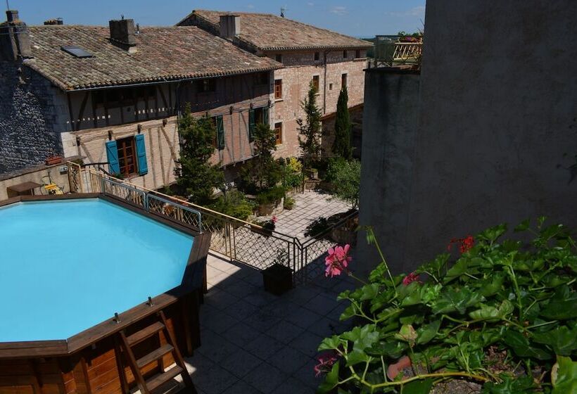 ホテル Des Consuls