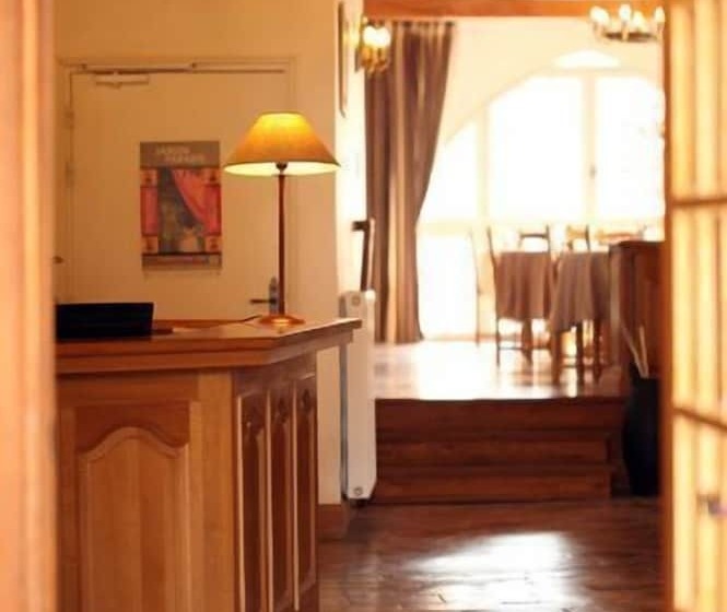 ホテル Des Consuls