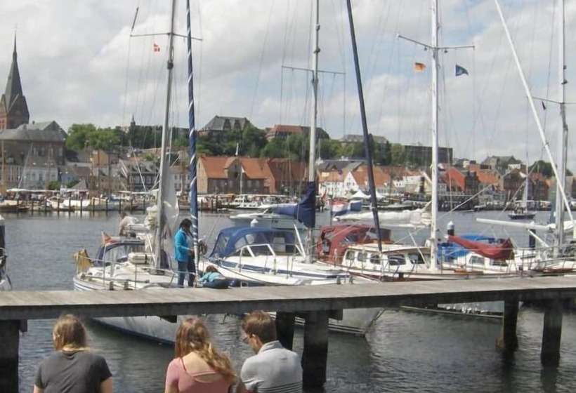 Отель Frøslev Kro