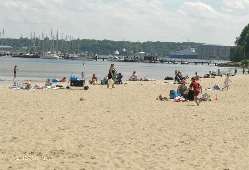 Отель Frøslev Kro