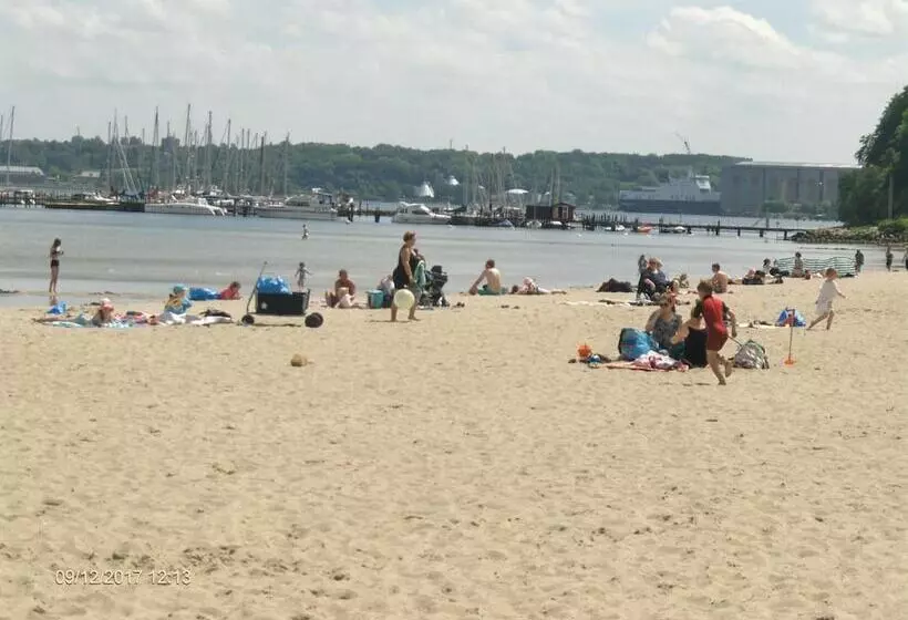 Отель Frøslev Kro