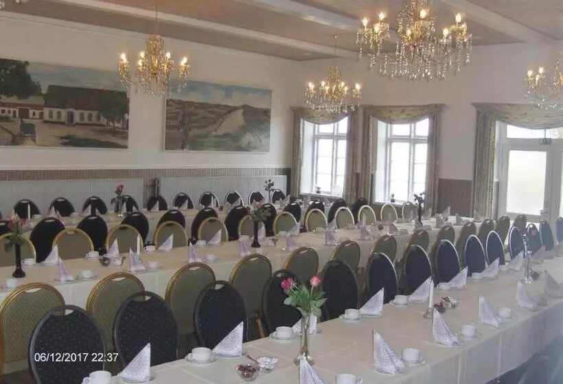 Отель Frøslev Kro