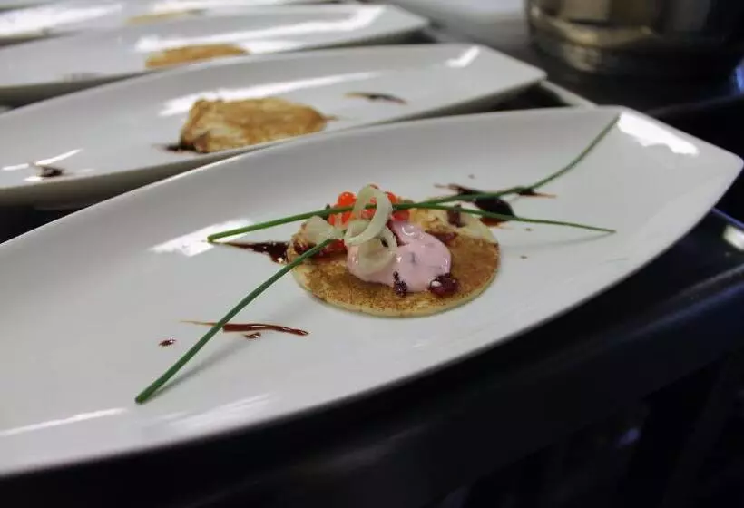 Отель Frøslev Kro