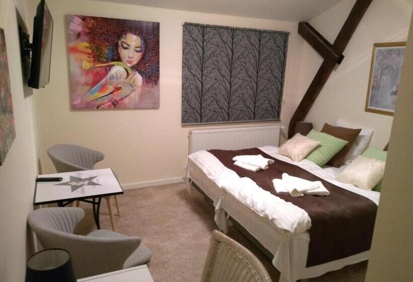 Отель Frøslev Kro