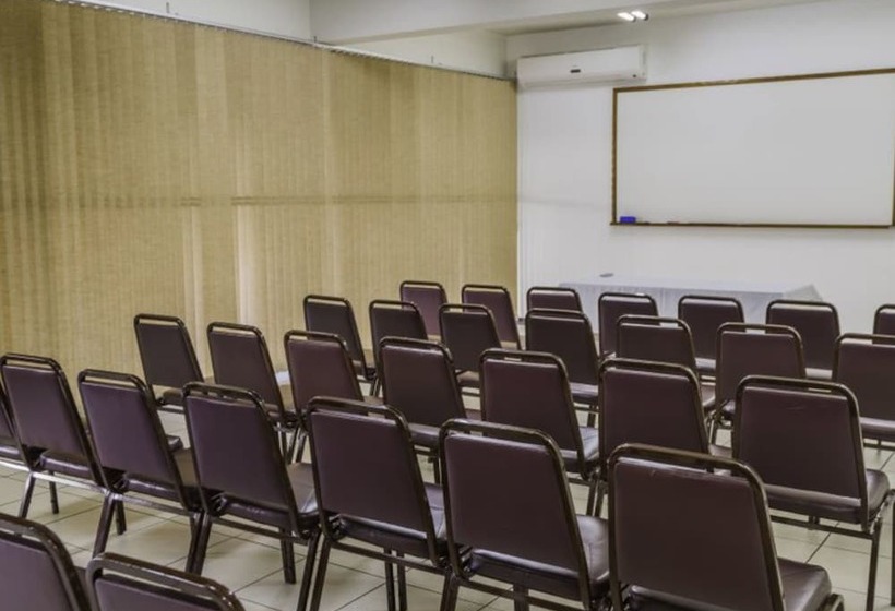 Отель Harbor Inn Jaragua