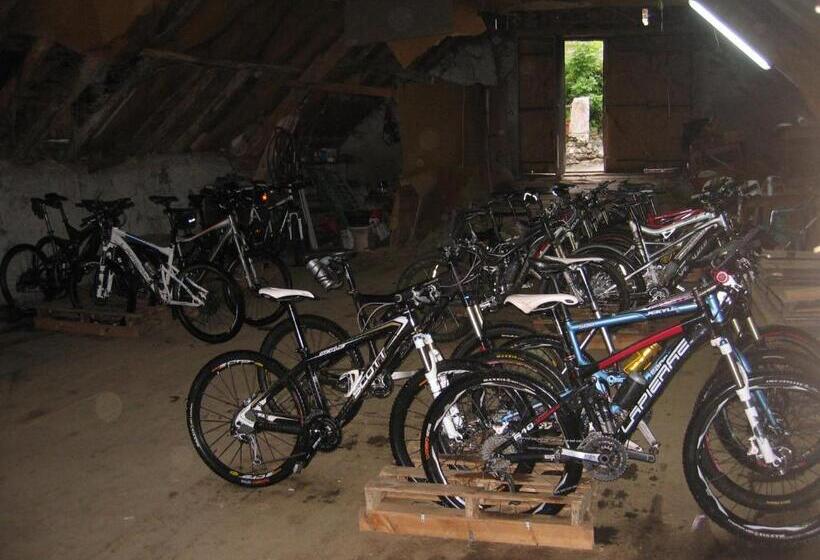 Logis Hotels   Hôtel   Restaurant   Bar   Le Sapin Fleuri