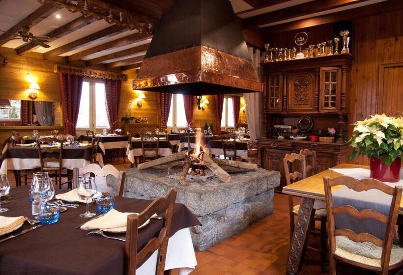 Logis Hotels   Hôtel   Restaurant   Bar   Le Sapin Fleuri