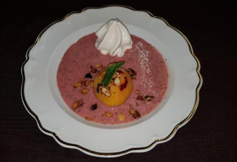 Logis Hotels   Hôtel   Restaurant   Bar   Le Sapin Fleuri