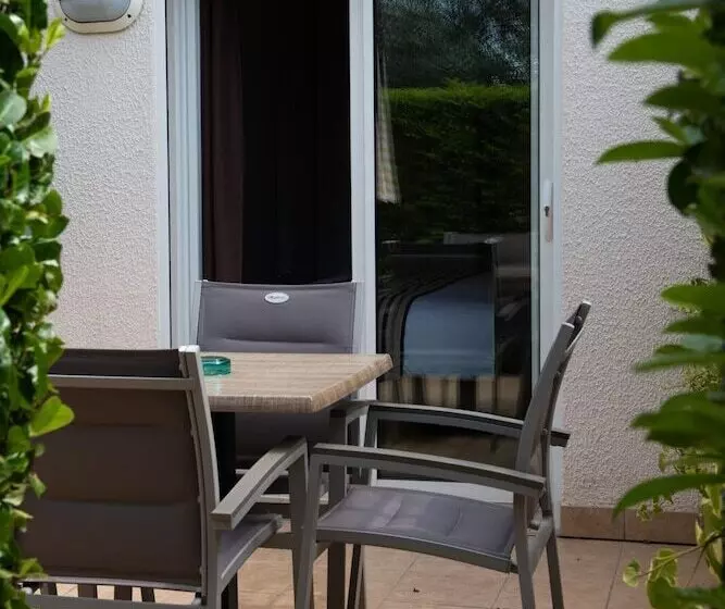 Logis Hotel Restaurant L Escapade