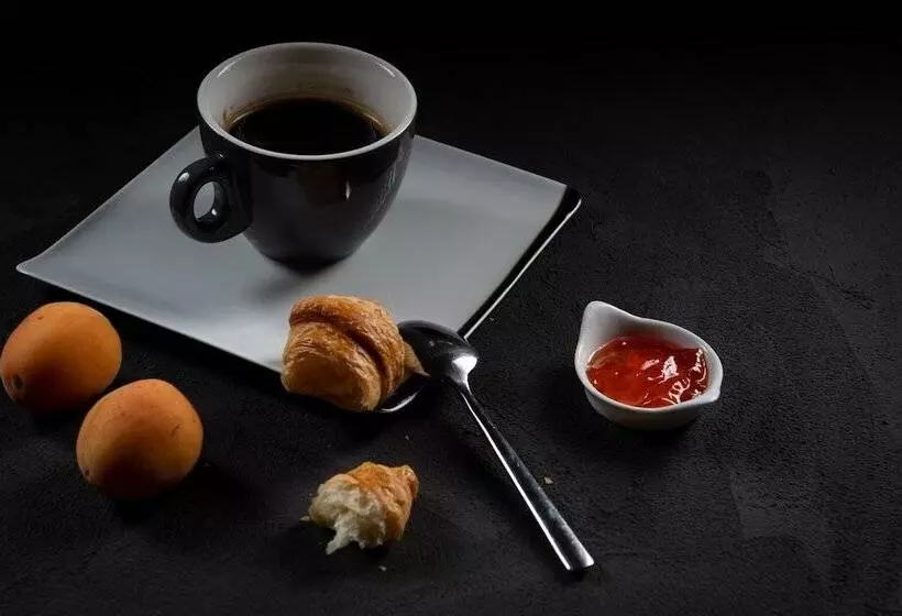 Logis Hotel Restaurant L Escapade