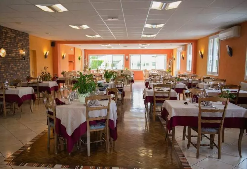 Logis Hotel Restaurant L Escapade