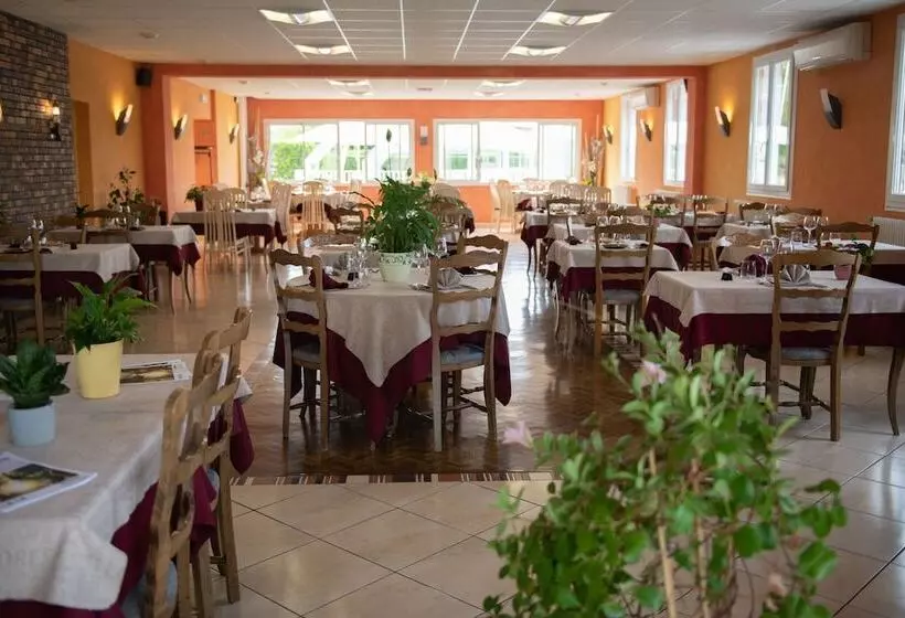 Logis Hotel Restaurant L Escapade