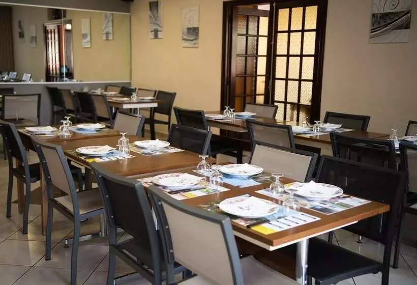 Logis Hotel Restaurant L Escapade