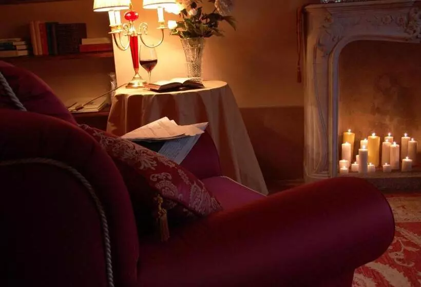 فندق Relais Castello Di Razzano