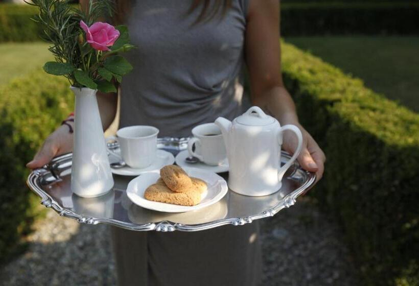 ホテル Relais Castello Di Razzano