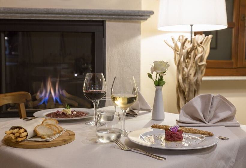 ホテル Relais Castello Di Razzano