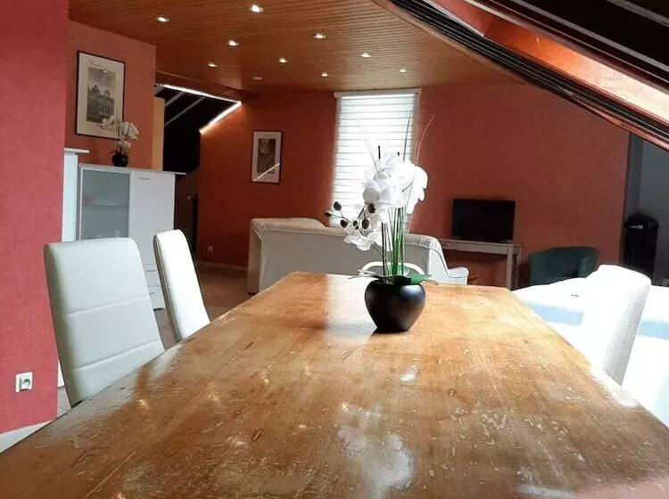 ホテル Sleep & Go Brussels South