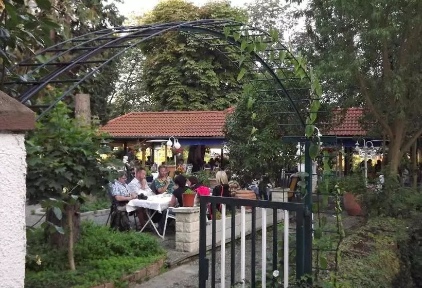 Отель Weisses Ross