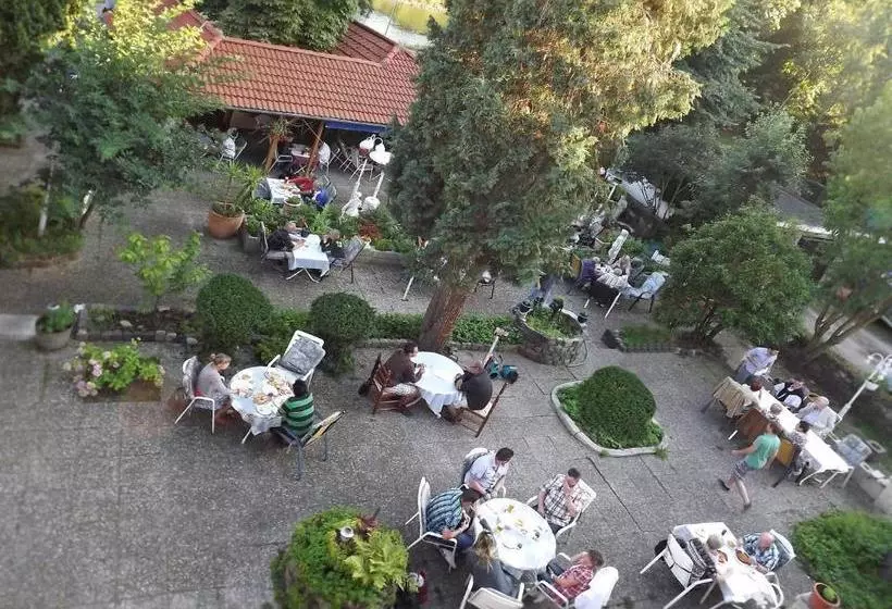 Отель Weisses Ross