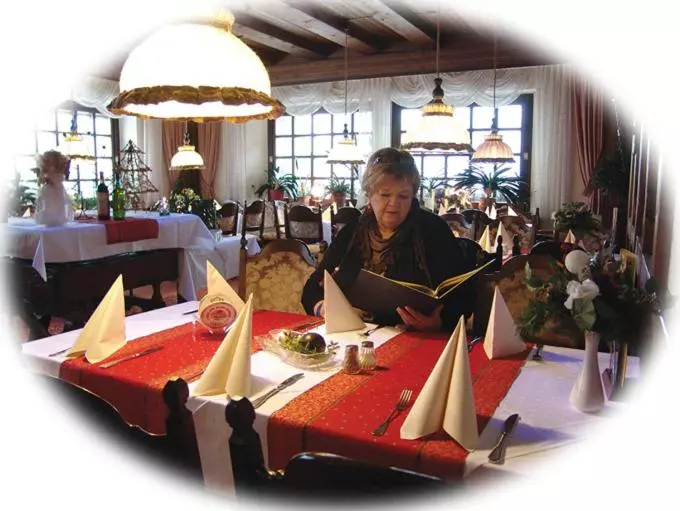 בית מלון כפרי Land & Restaurant Westerwaldgrill