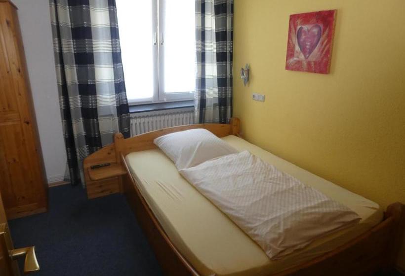 פנסיון Gasthof Zur Querenburg