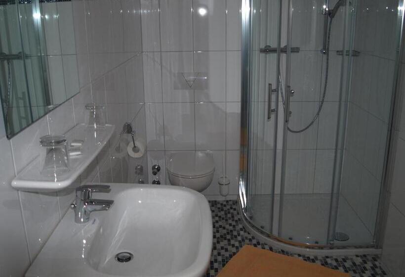 פנסיון Gasthof Zur Querenburg