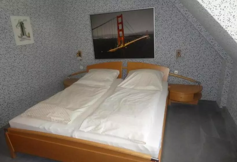 פנסיון Gasthof Zur Querenburg