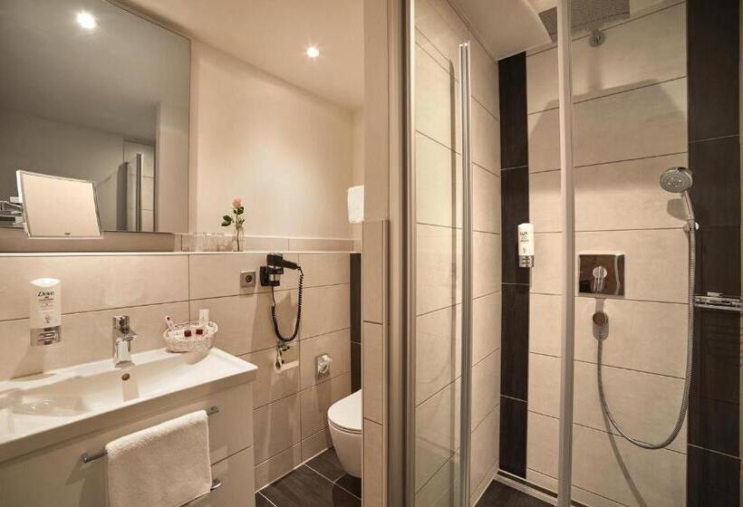 펜션 Landgasthof Zum Lamm