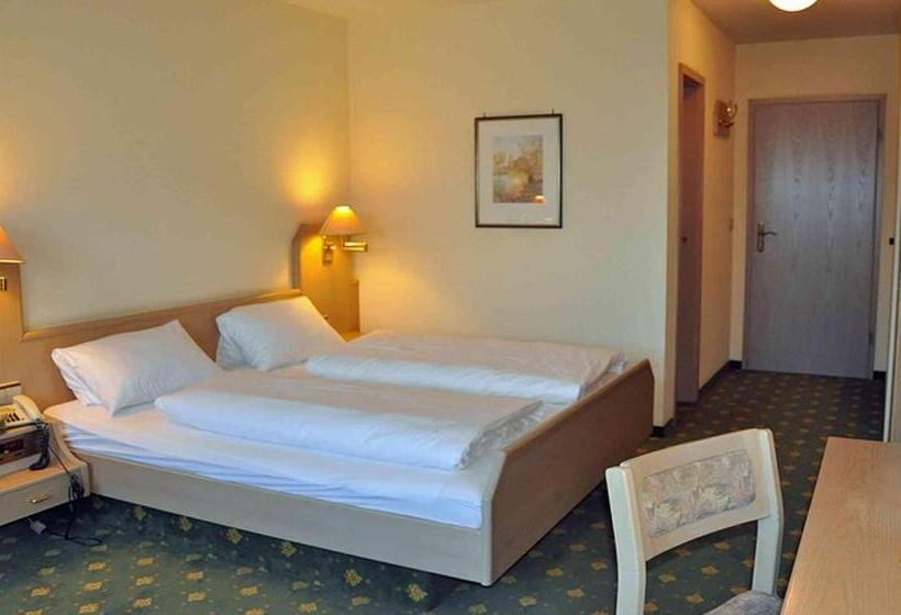 펜션 Landgasthof Zum Lamm