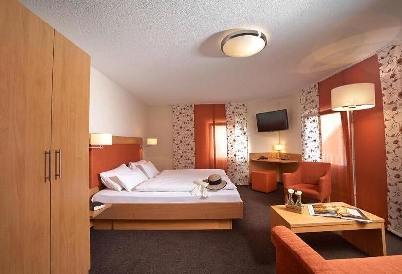 펜션 Landgasthof Zum Lamm