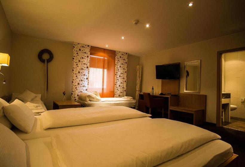 펜션 Landgasthof Zum Lamm