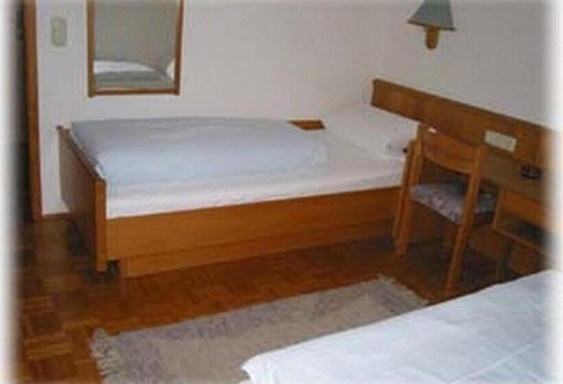 Пансион Restaurant Kreuzhuber