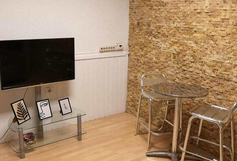 Acogedor Apartamento Con Excelente Ubicación