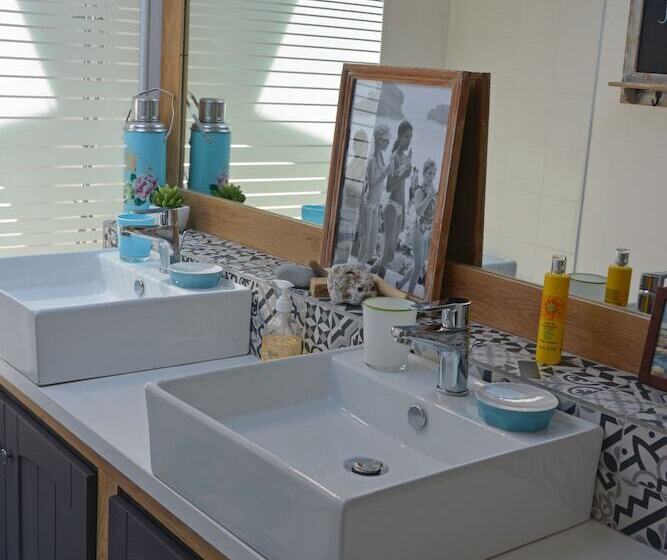 مبيت وإفطار Atlantikoa